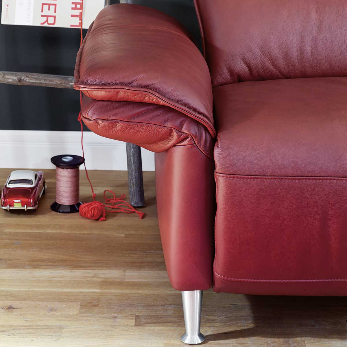Sofa 2,5-Sitzer in Leder rot