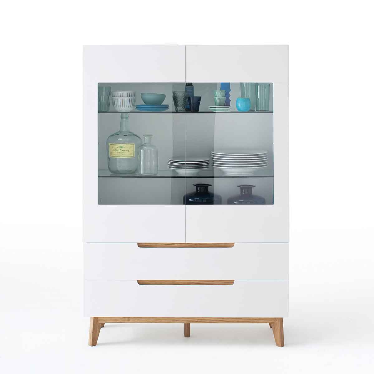 Vitrine in weiß matt