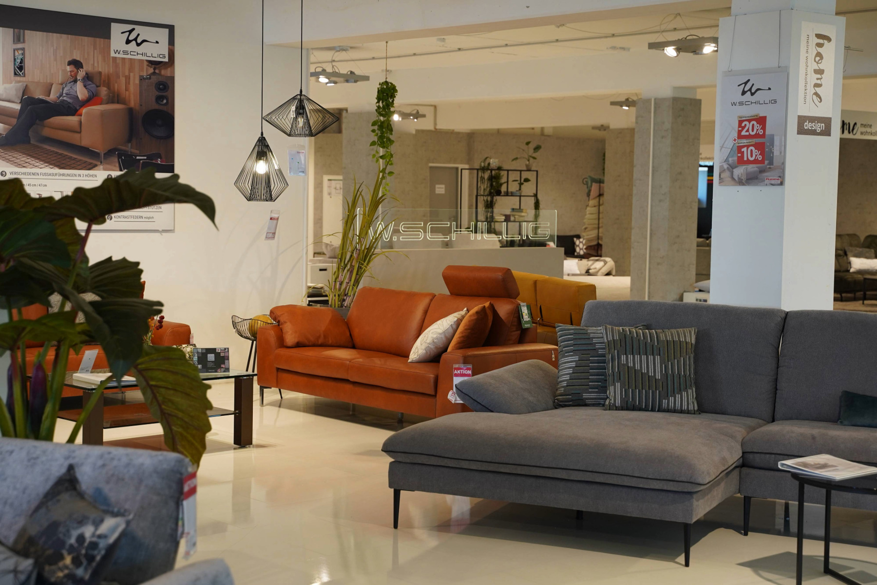 Flamme_Berlin_Sofa_Ausstellung_w.schillig