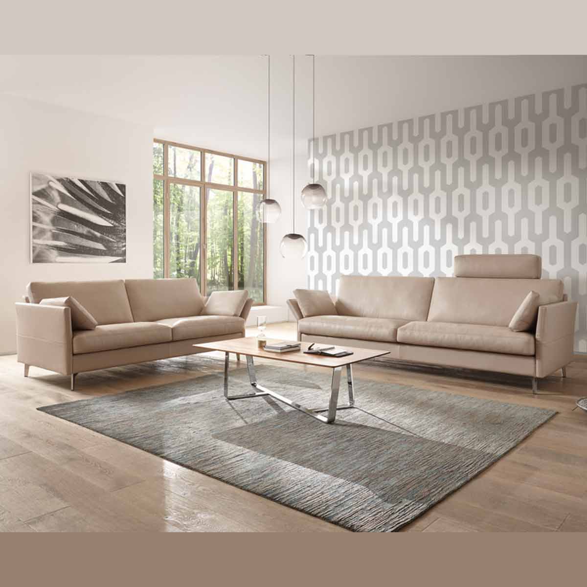 Sofa  2,5-Sitzer in Leder pearl, inkl. Kopfstütze und Armlehnkissen