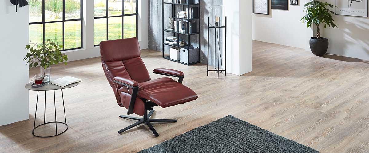 Relaxsessel mit Sternfuß bei Flamme Küchen + Möbel Relaxsessel mit Sternfuß bei Flamme Küchen + Möbel